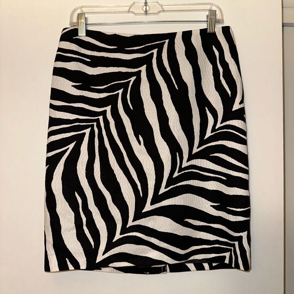 Talbots Women’s Black White Zebra Print Pencil Skirt Size 10P NWT